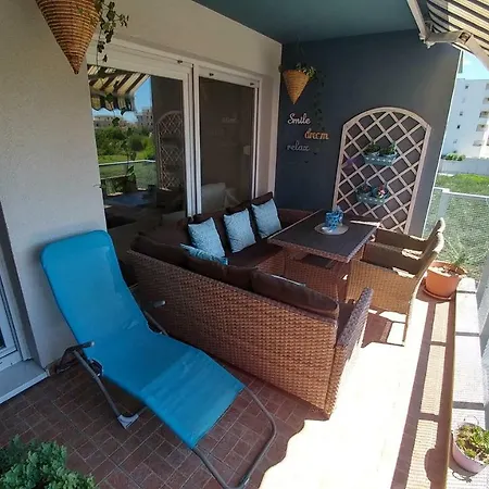 Apartment Deluxe Sea View Split Exterior photo