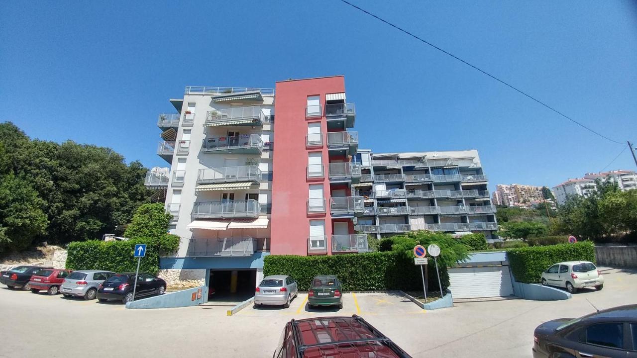 Deluxe Sea View Apartment