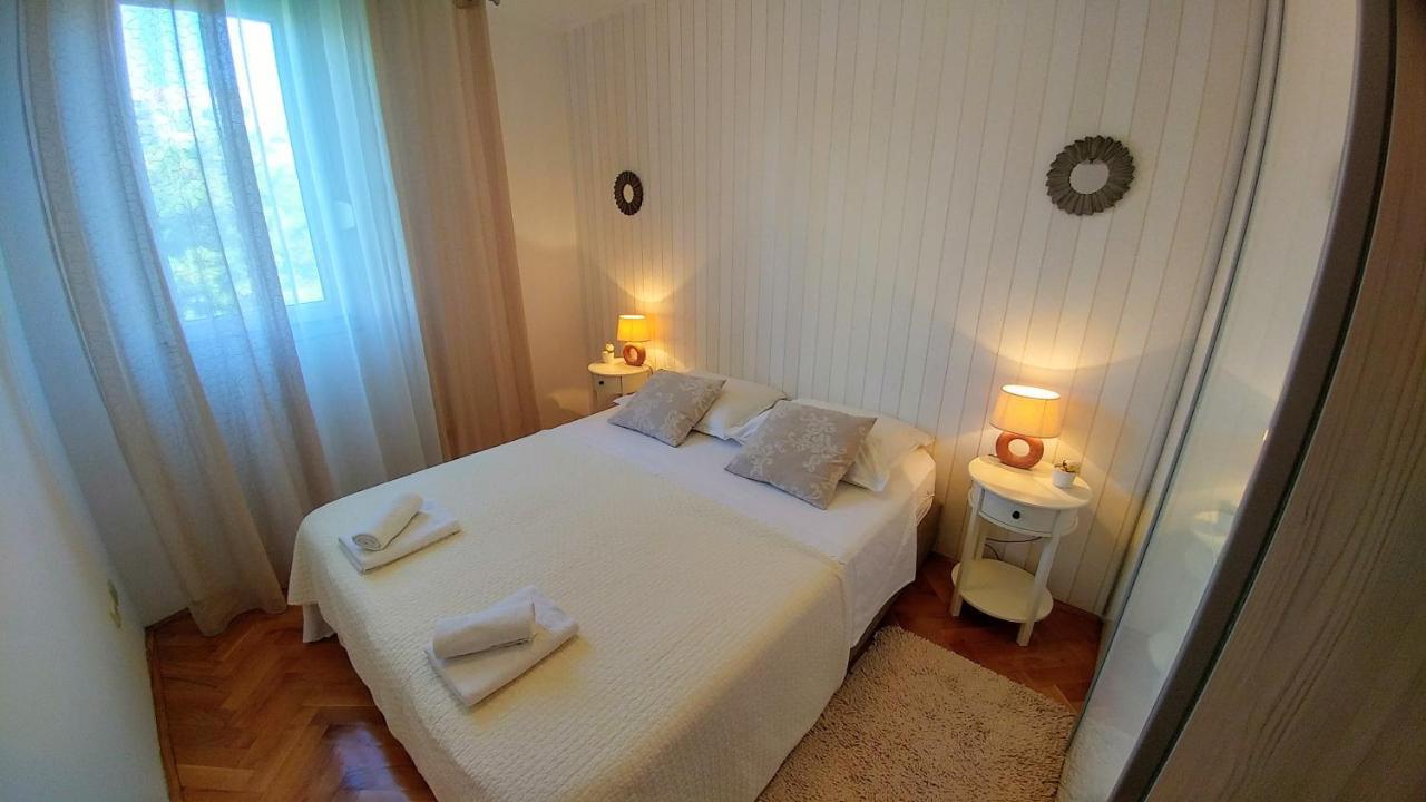 Deluxe Sea View Apartment *